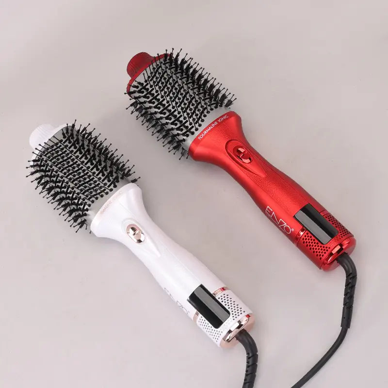🌟 Le Stylissimo™ – La brosse qui sublime vos cheveux en un geste !