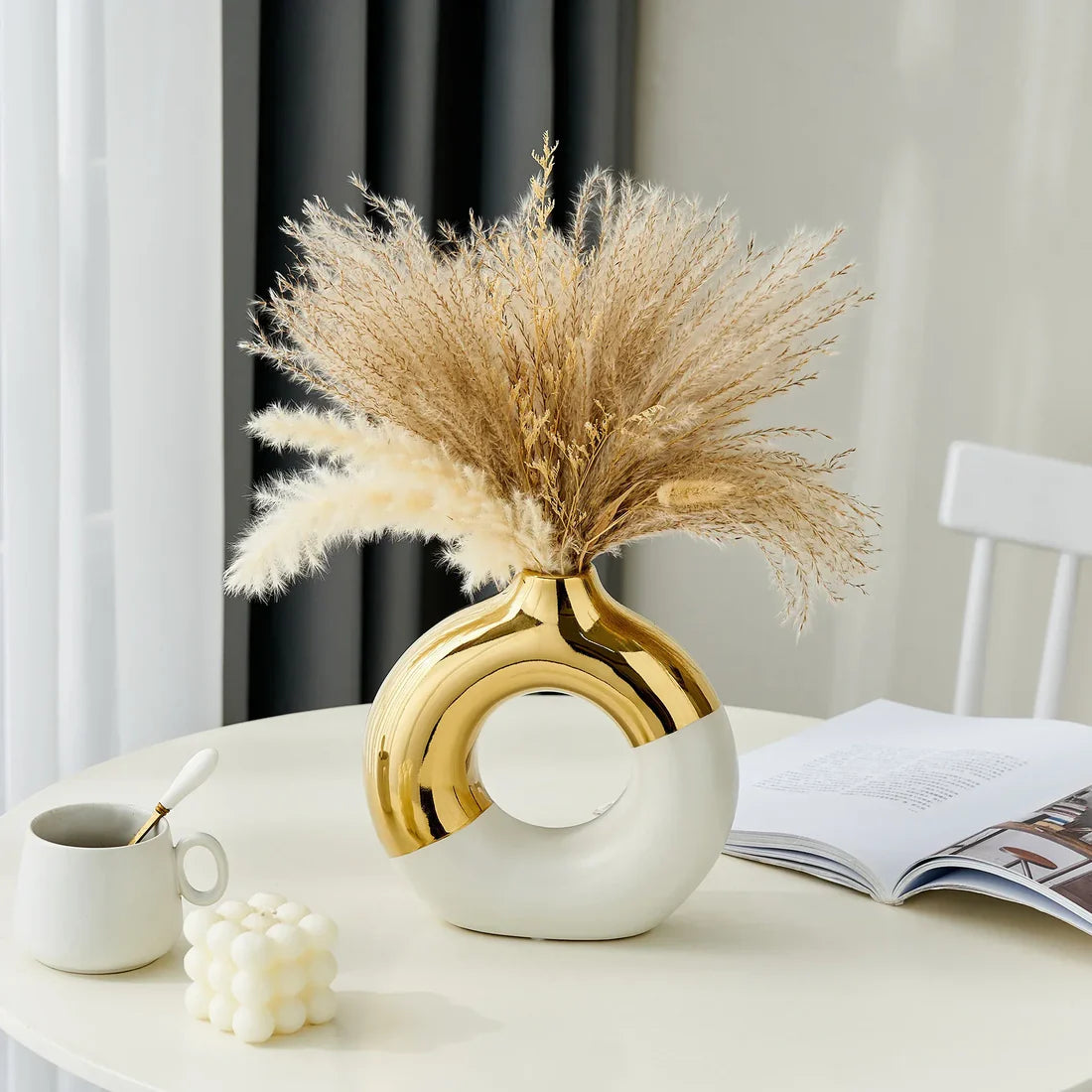 Ouabahas™ - AuraDonut : Le Vase Sculptural qui Sublime Votre Décor