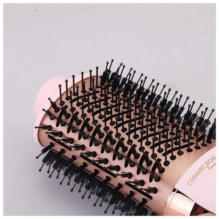🌟 Le Stylissimo™ – La brosse qui sublime vos cheveux en un geste !